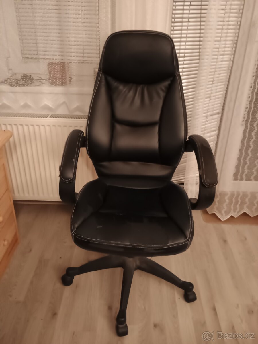 Kancelářské křeslo