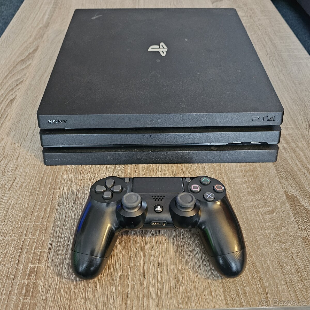 Playstation 4 Pro 1TB FW 10.01 PS4
