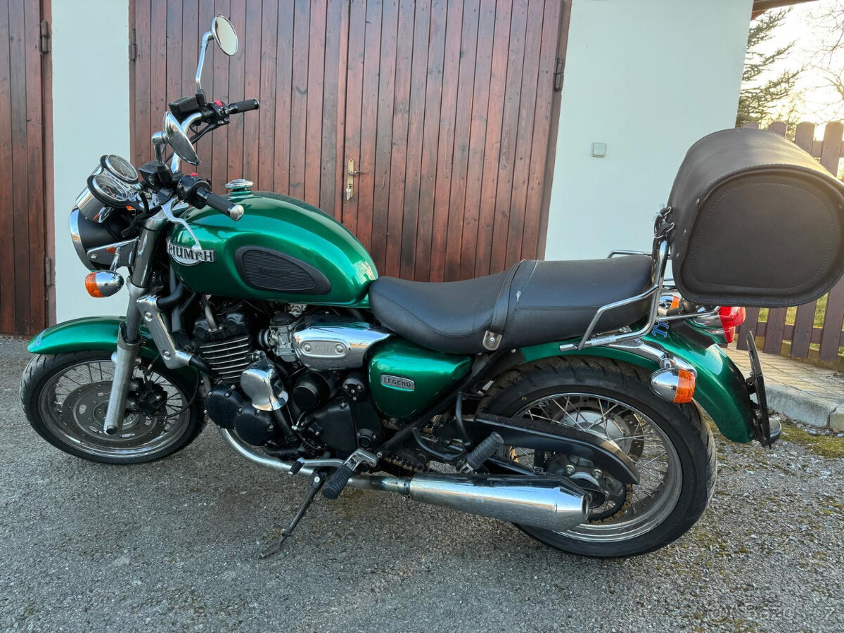 Triumph Legend 900