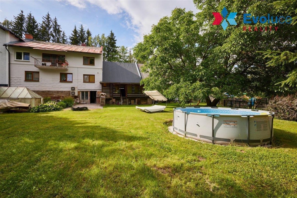 Prodej domu se 2 byty v Mladých Bukách - Krkonoše
