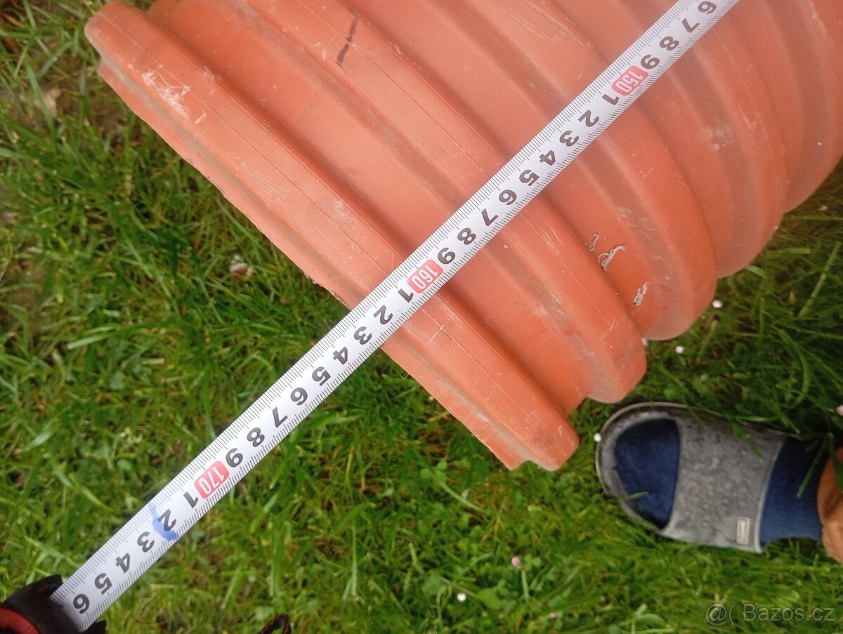Kanalizační šachtová korugovaná roura (vlnovec)