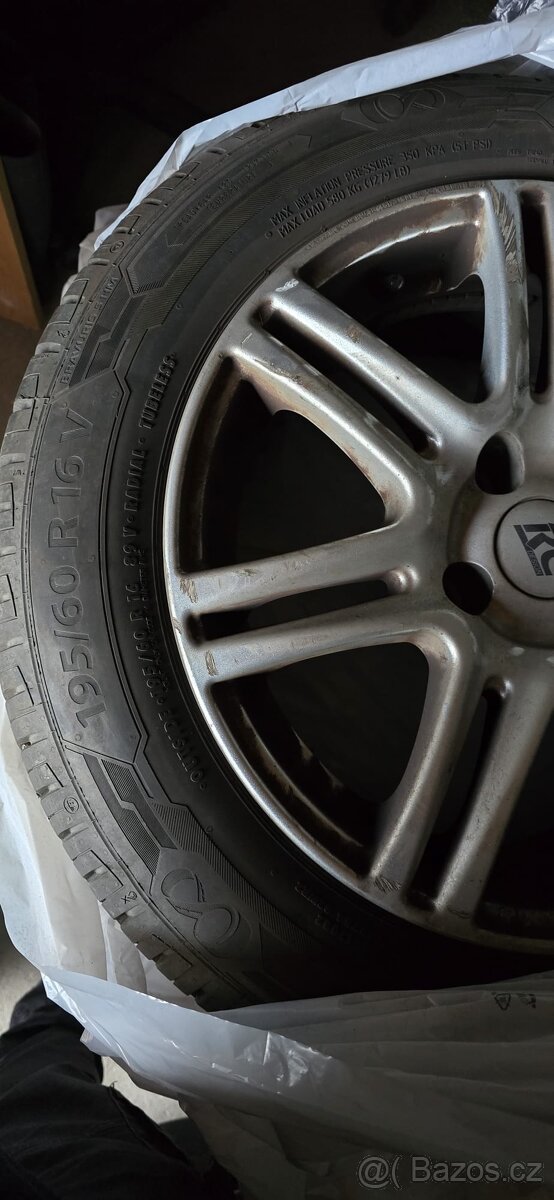 Prodám sadu letních pneu 16''