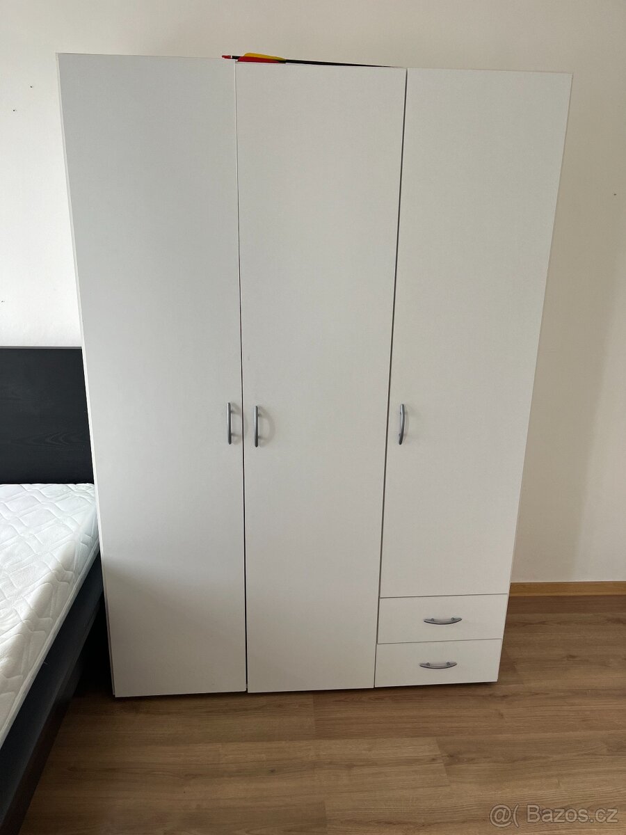 Šatní skříň SEBA