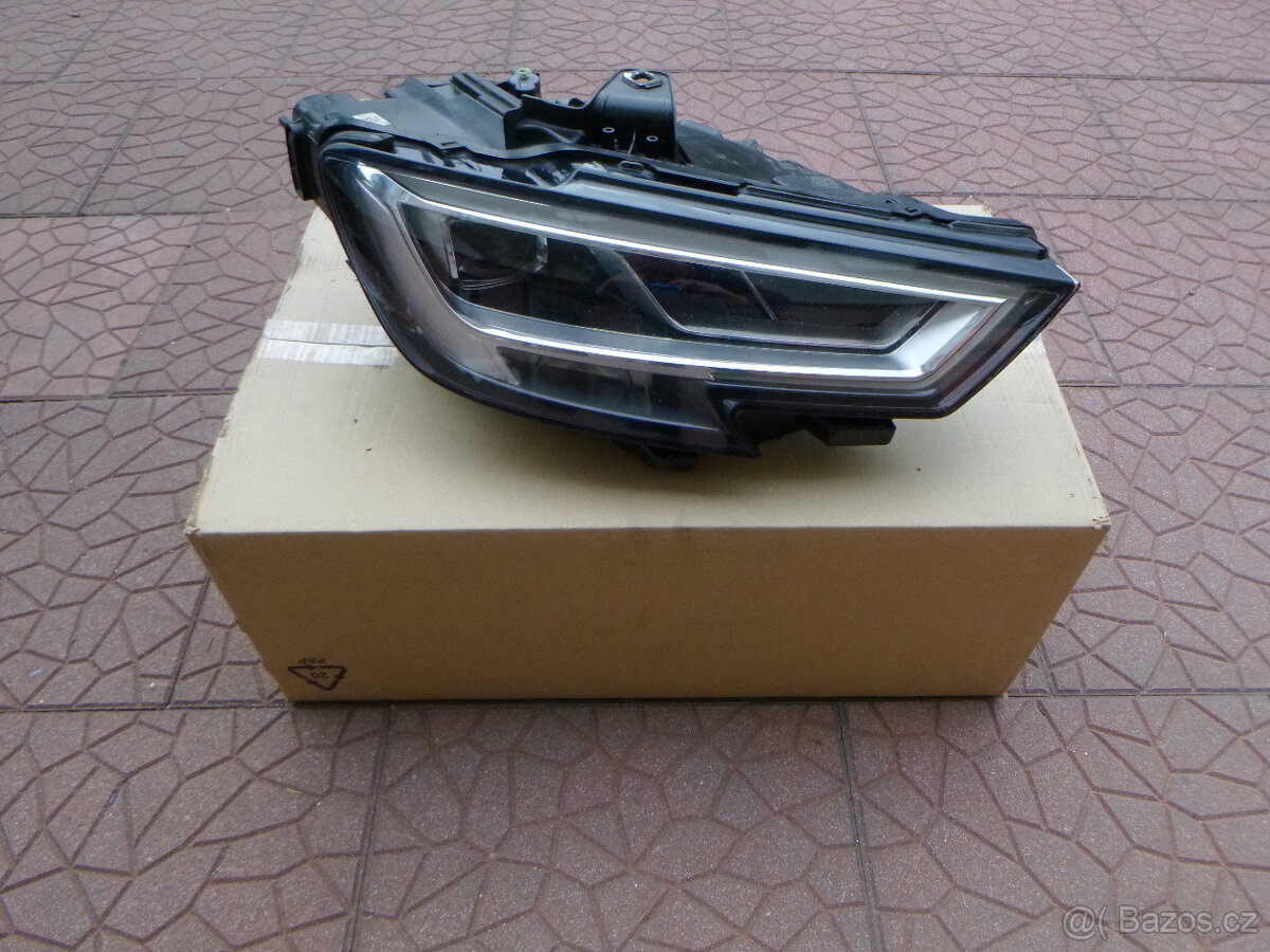 Audi A3 lift originál pravé LED světlo lampa 8V0941034C