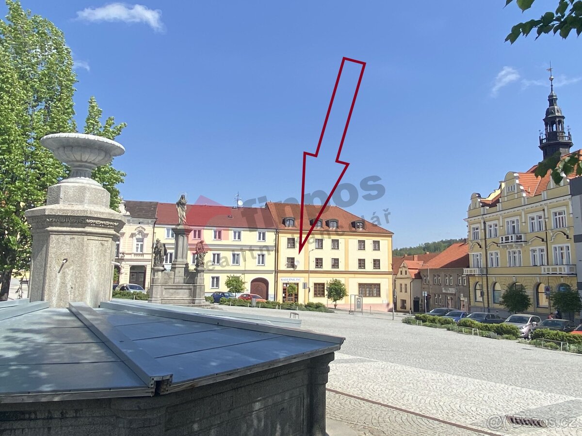 Prodej krásného bytu 4+kk Komens.nám. 93m2 + 49m2 terasa ve