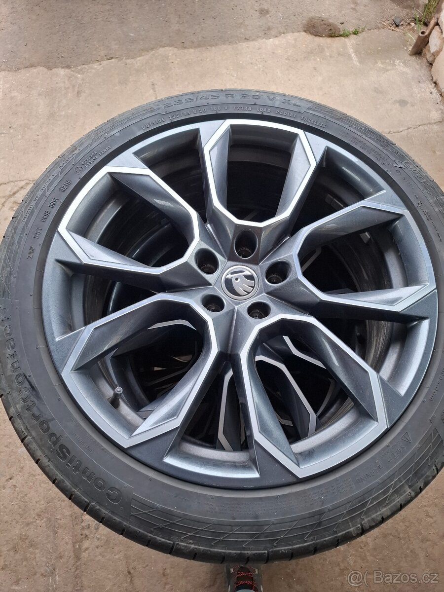 Alu kola 235/45 R20