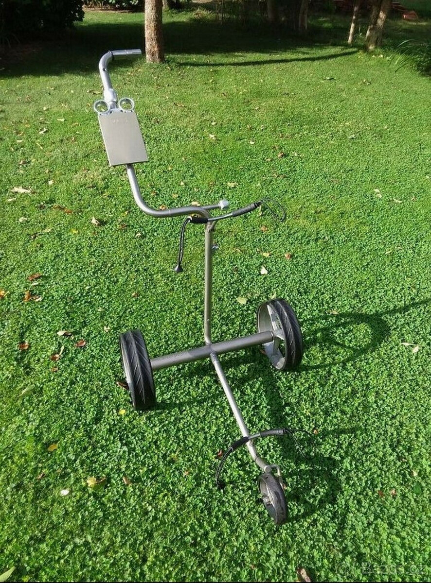 Cestovní golfový vozík JuCad drive s dálkovým ovládáním včet
