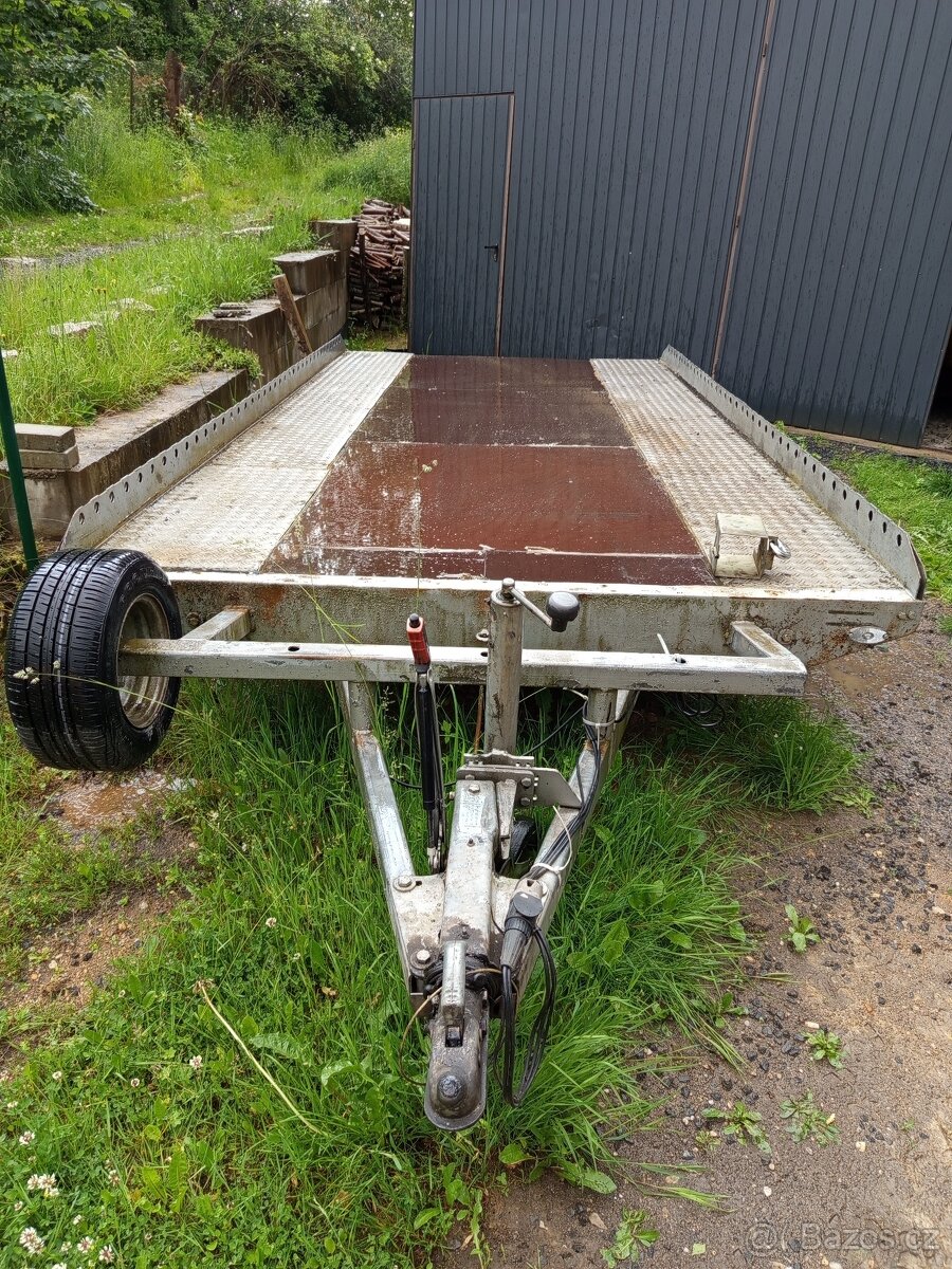 Nová cena: Prodám plaťák značky Humbaur 2800Kg plato