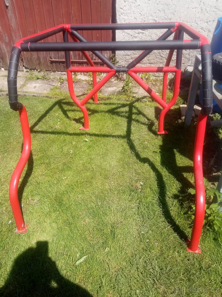 Rám nebo klec na samurai