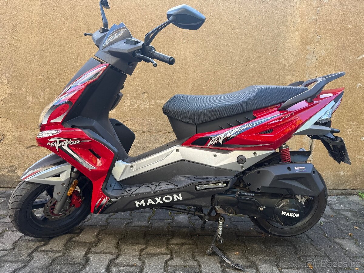 Skútr Maxon 125