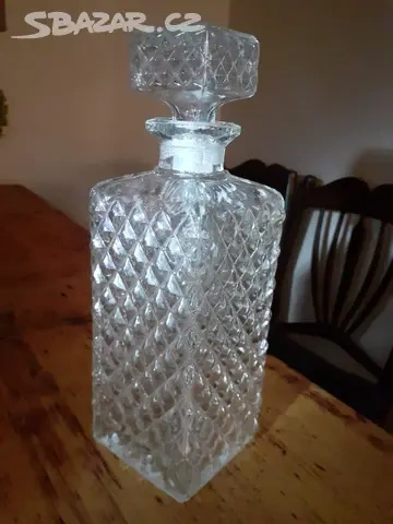Karafa z lis. skla, V.Urban, sklárny Libochovice