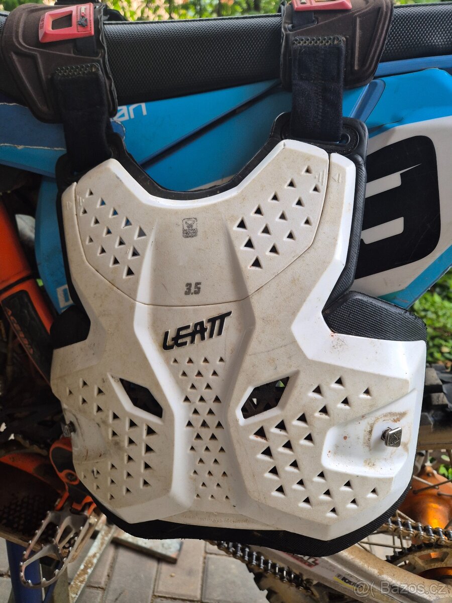 Chrániče hrudi a zad leatt 3.5