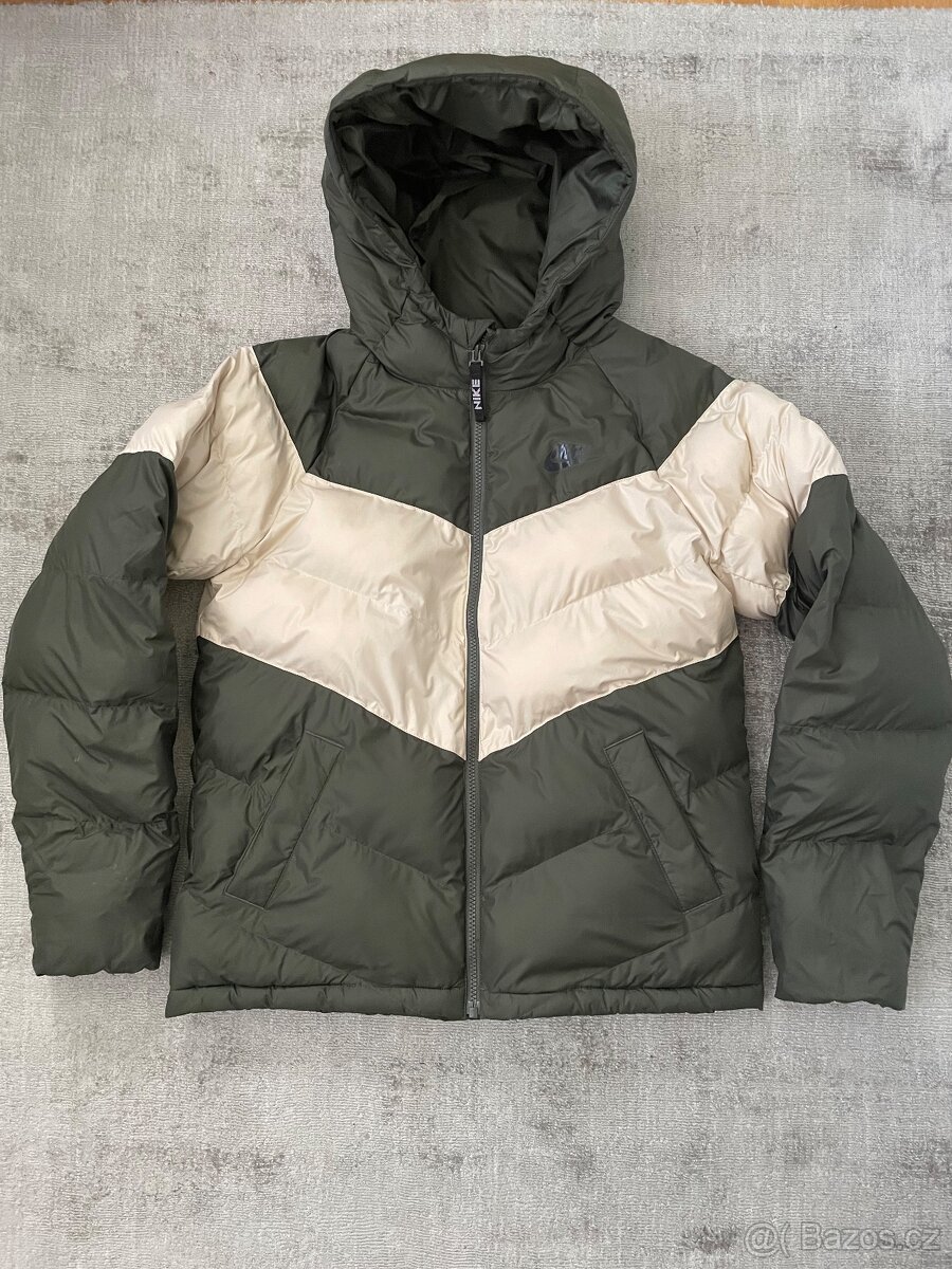 Dětská zimní bunda NIKE vel. 158-170, jak NOVÁ
