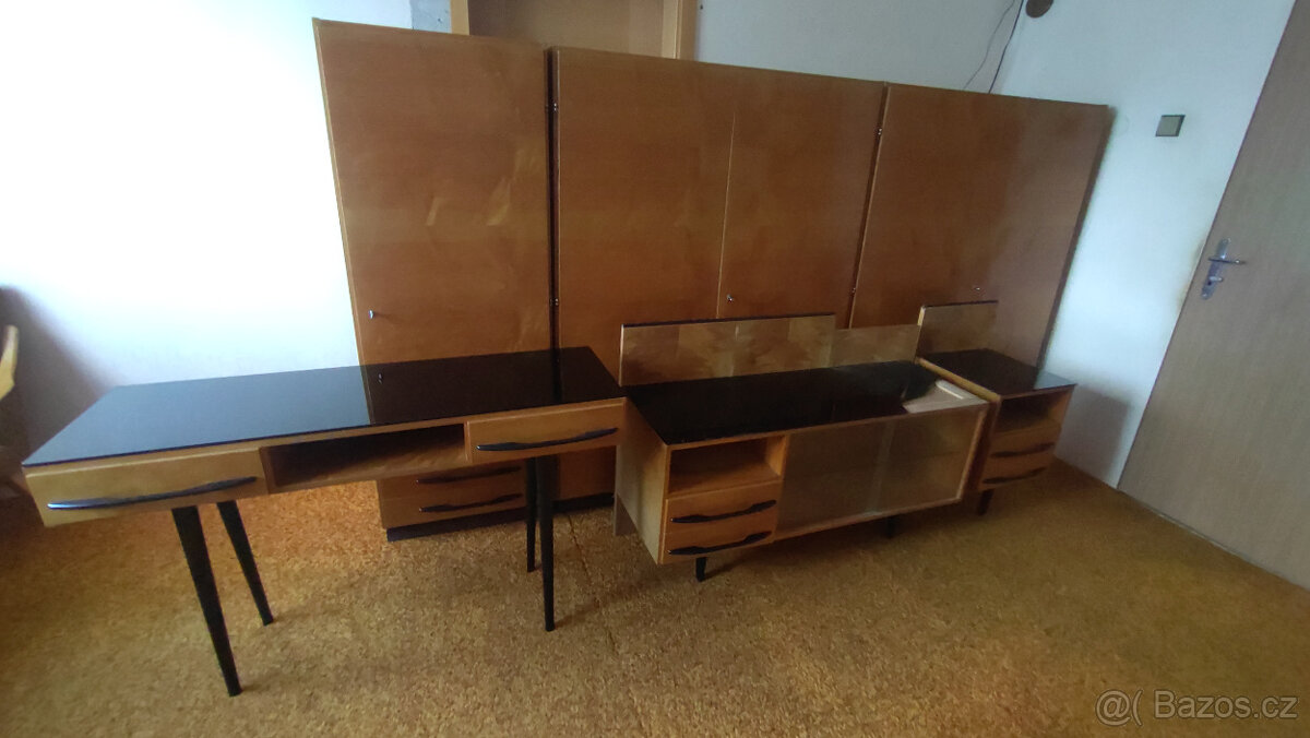 Kompletní ložnice - Mojmír Požár , styl Brusel .