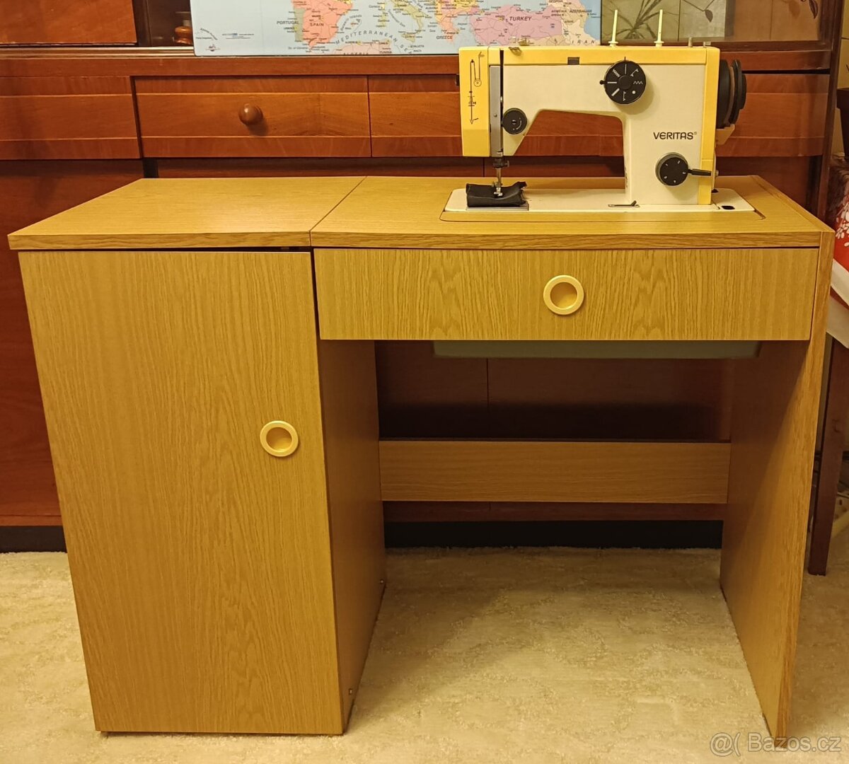 Šicí stroj Veritas 8014/29 – výborný stav, kompletní přísl.