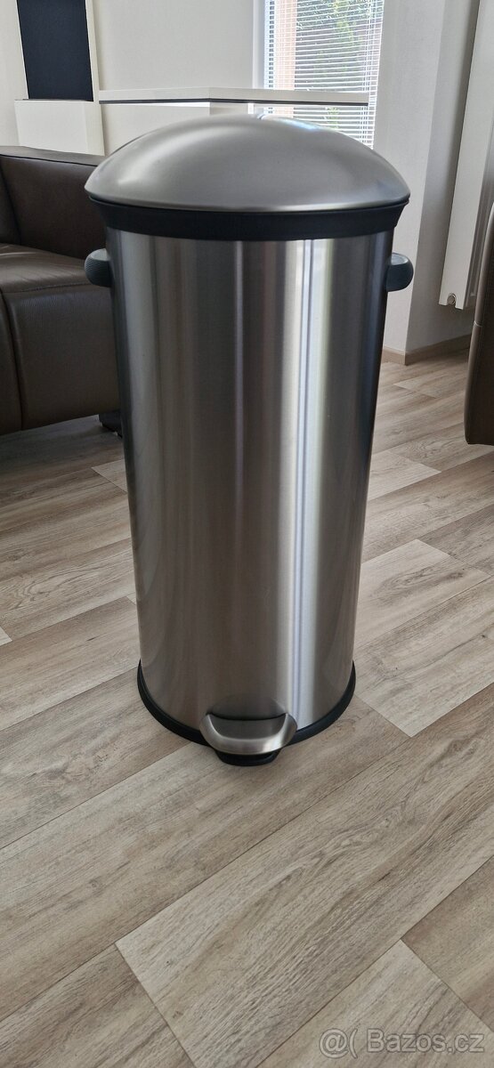Velký nerezový koš