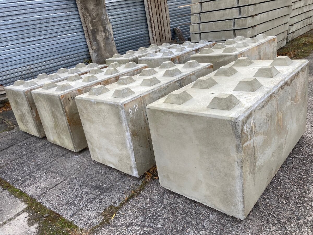 Betonové bloky, kostky