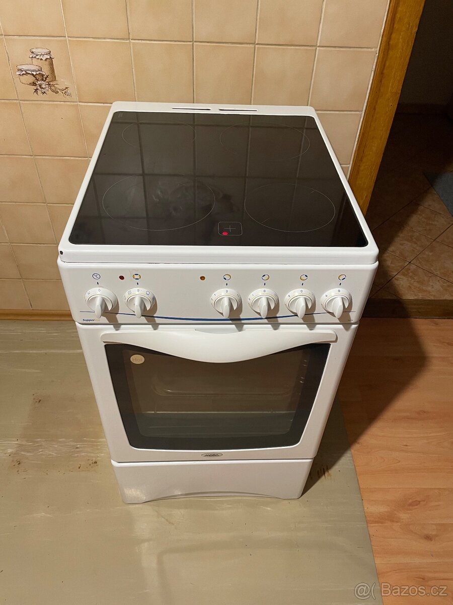 Sklokeramický sporák