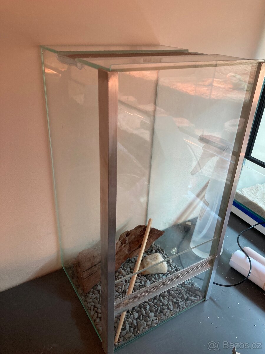 Terárium pro kudlanku či jiný hmyz 20x20x40