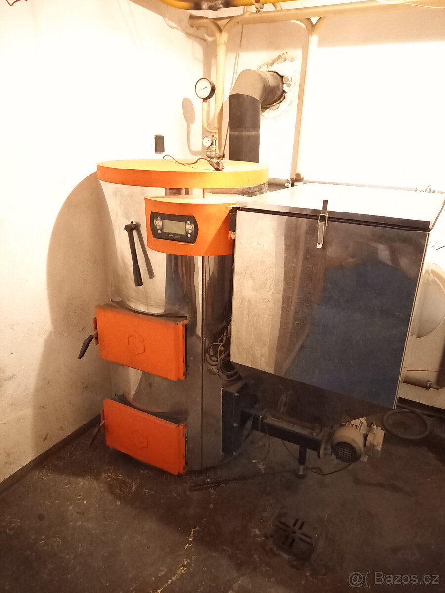 Kotel na peletky a uhlí s automatickým podavačem DOTACE