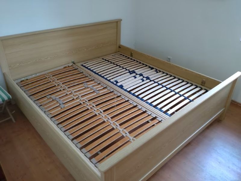 Postel manželská s roštem