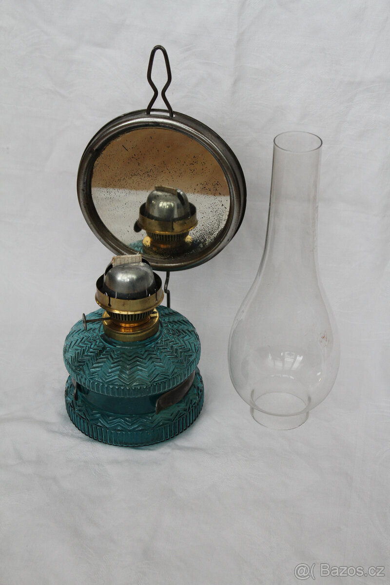 starožitná lampa petrolejka kubistický dekor kubismus