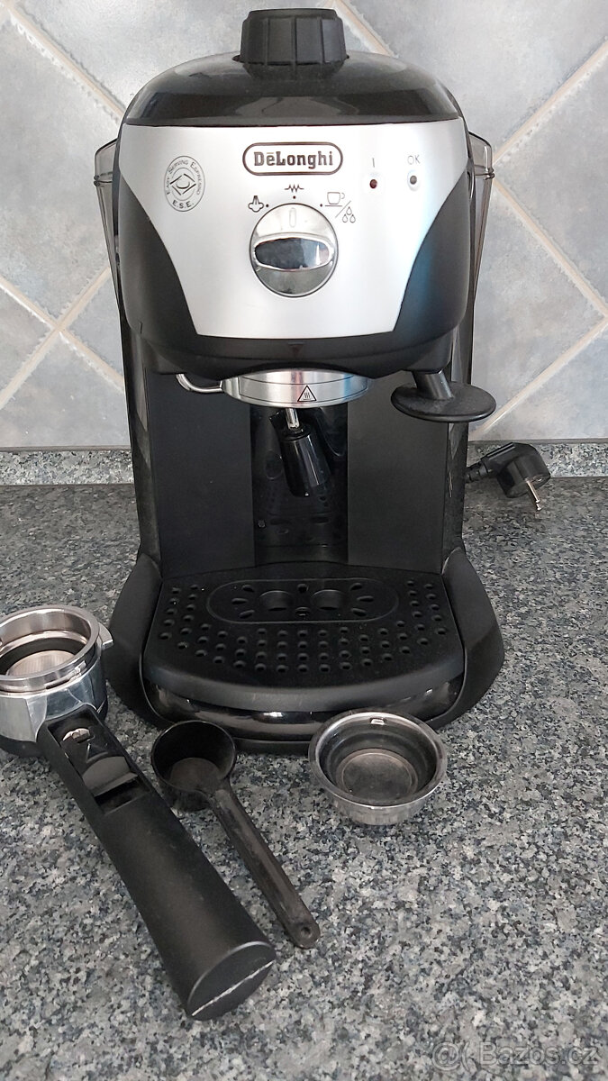 Kávovar DeLonghi