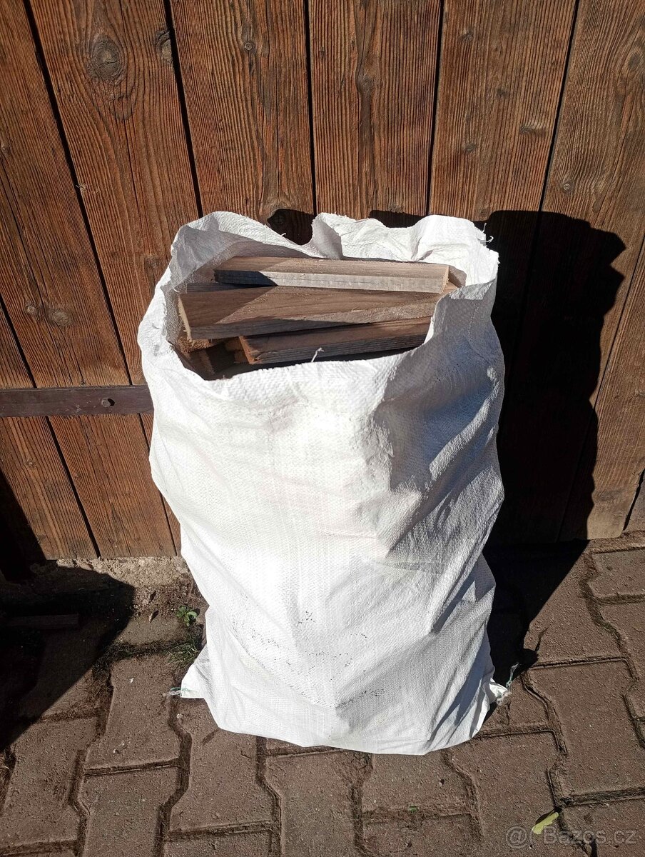 pytlované dřevo, dřevo na zátop , kamna, dřevo.