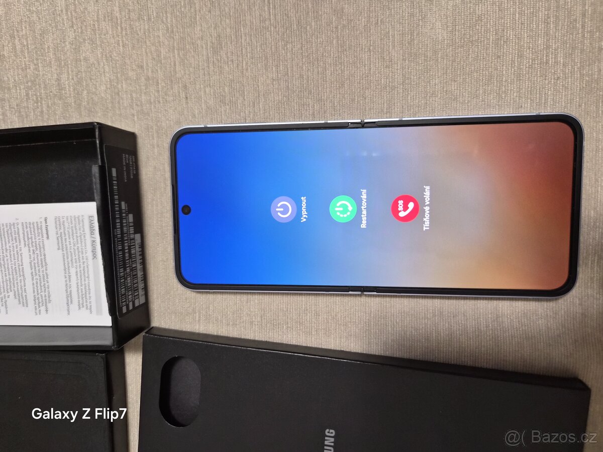 Samsung Galaxy Flip 6