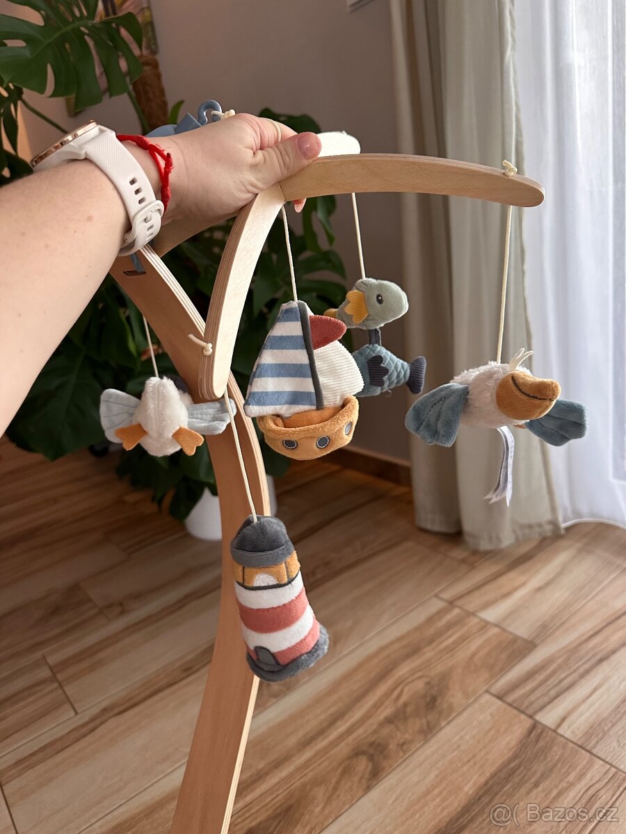 Little Dutch kolotoč nad postýlku