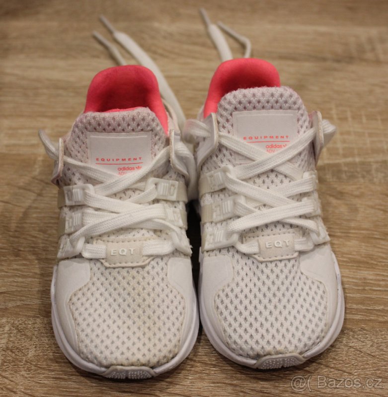 Dívčí obuv Adidas vel. 22