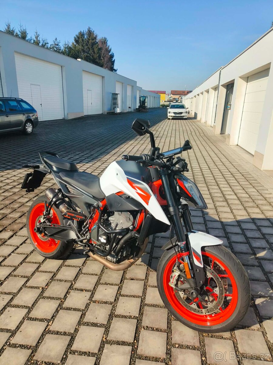 KTM DUKE 890R