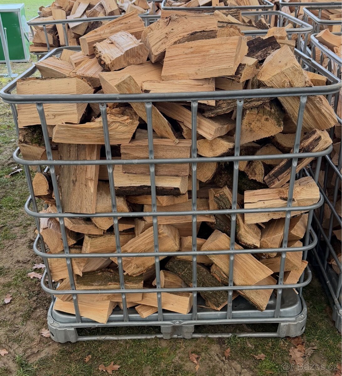 Štípané palivové dřevo