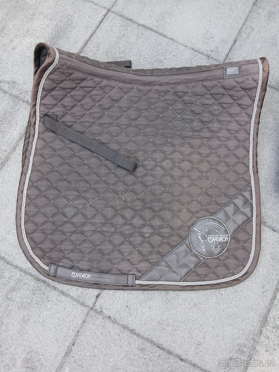 Eskadron 1ks/330,-