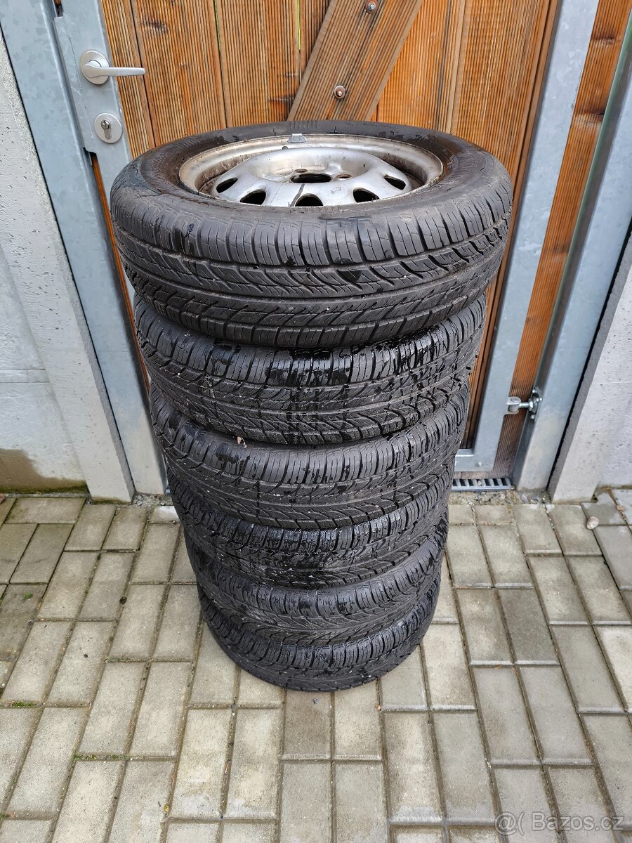 Plechové disky + pneu 165/70R13 Letní