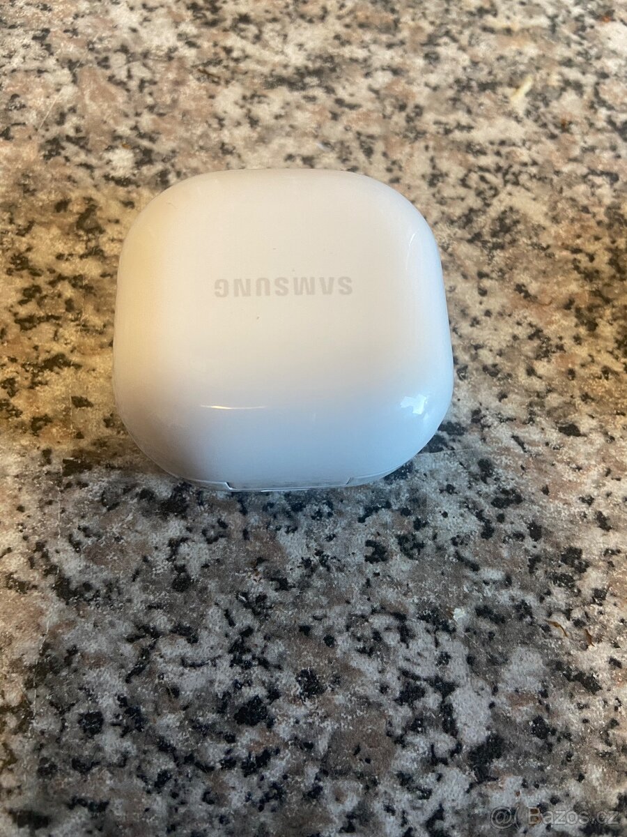 Samsung Galaxy BUDS 2 sluchátka NOVE