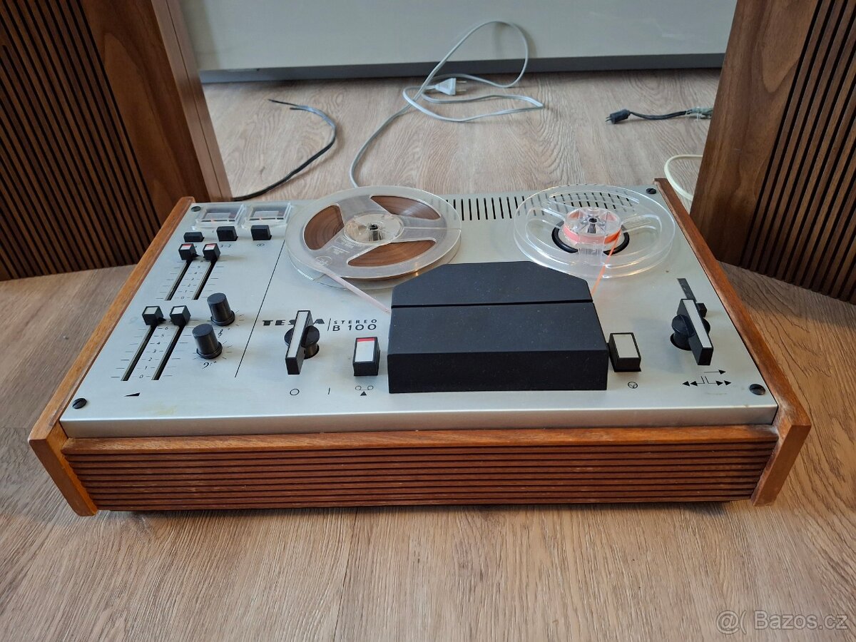 Funkční Magnetofon Tesla B100 stereo
