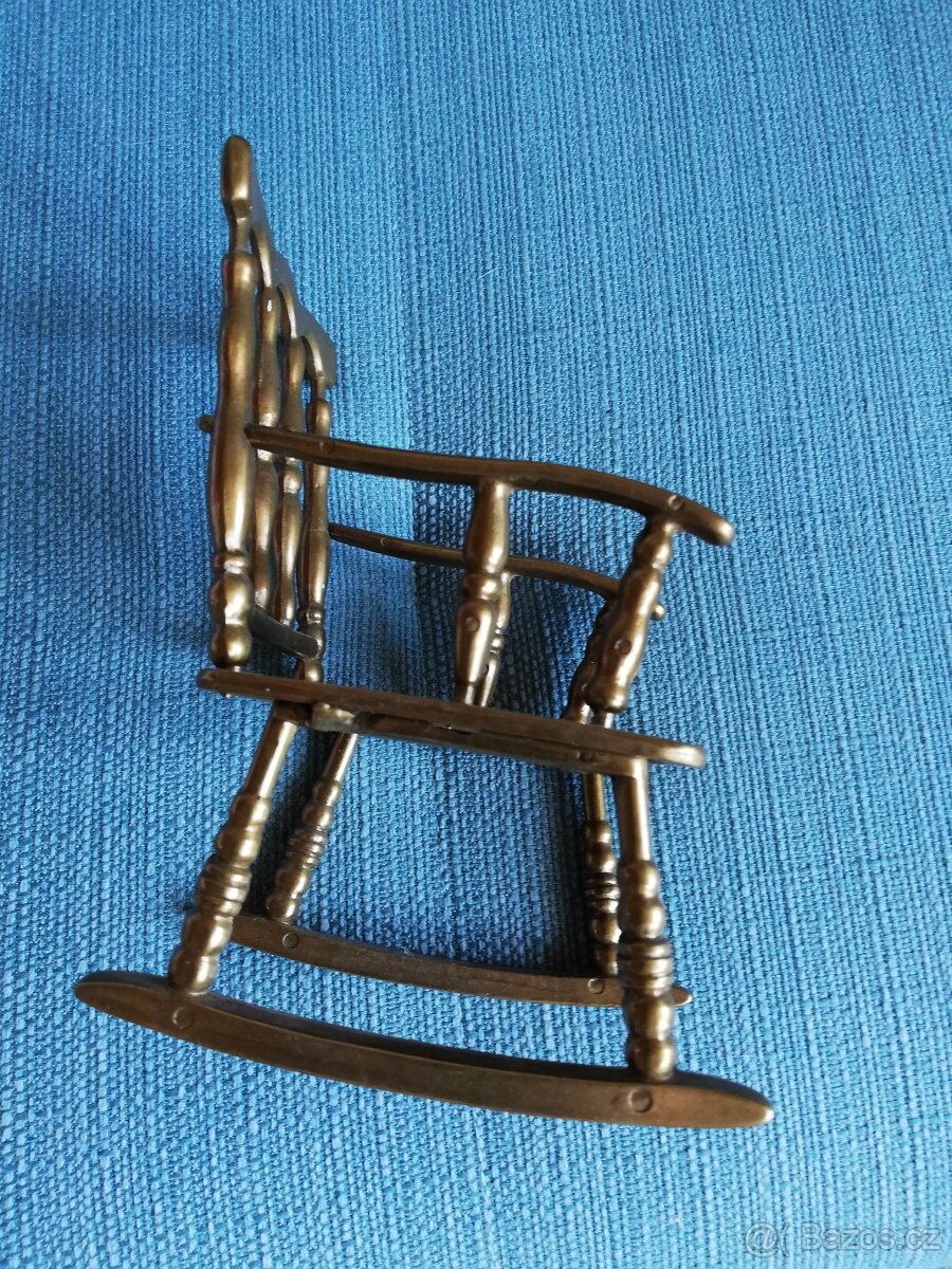 Mosazné houpací křesílko
