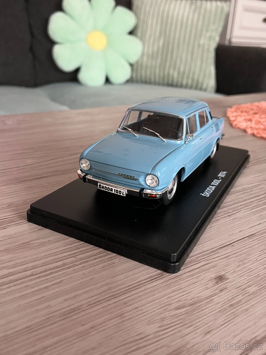 kovový model 1:24 ? auto Škoda 100L 1974,top stav