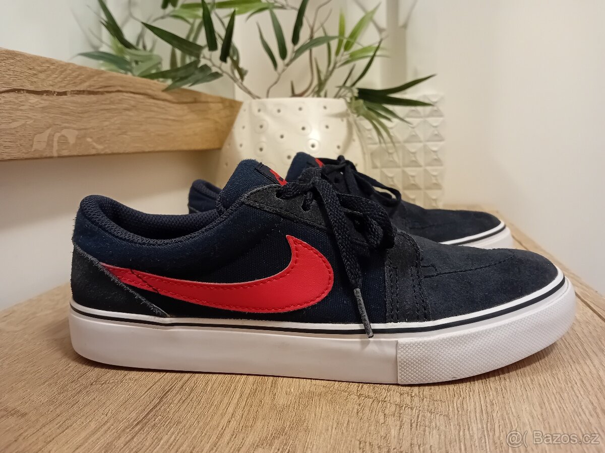Nike tenisky vel. 36 kožené unisex