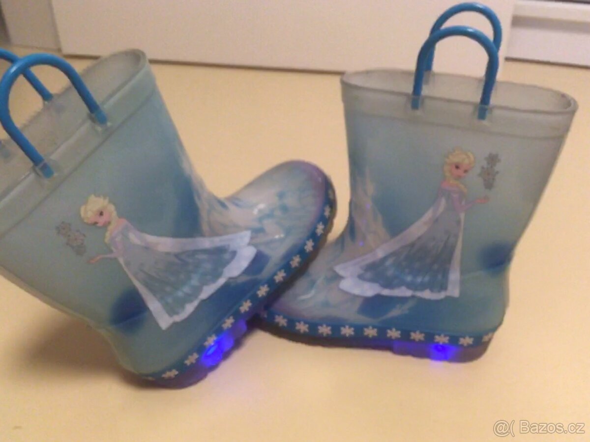 Prodám dívčí, blikací holiny Frozen vel. 33