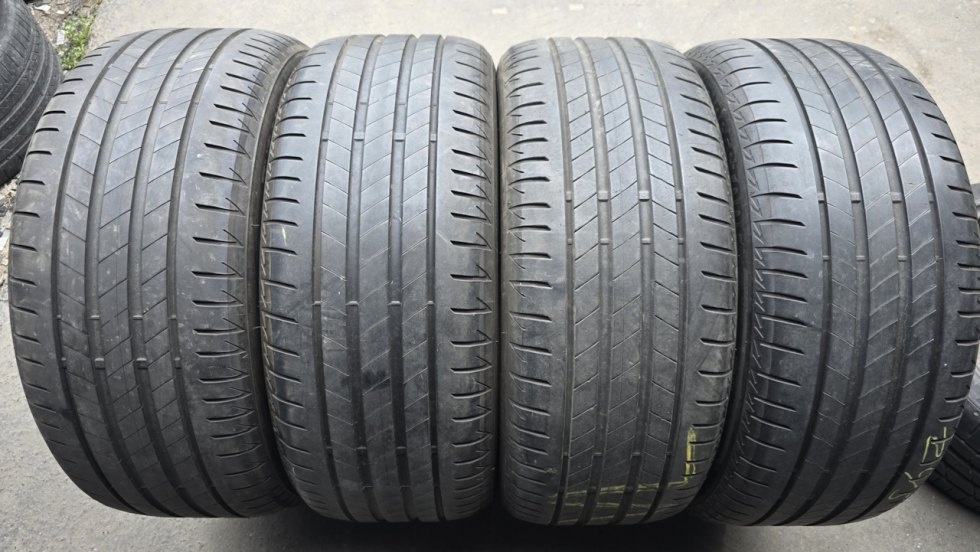 Letní pneu 245/45/18 Bridgestone