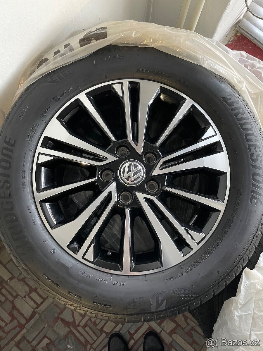 VW T6/T6.1 letní sada kol Aracaju R17 235/55 zánovní
