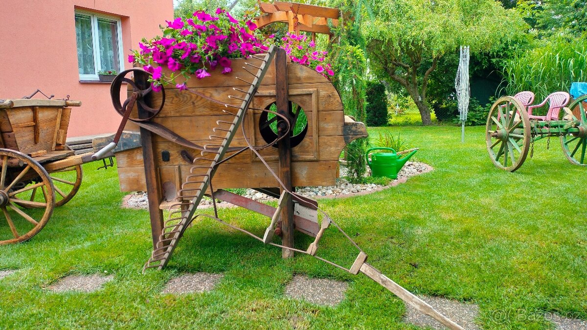 Nález z půdy, staré věci ze stodoly. Retro