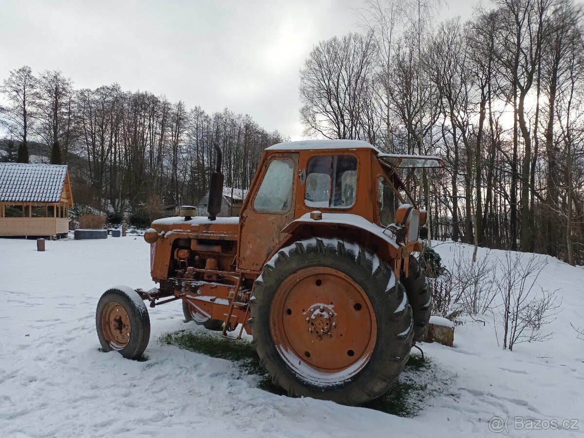 Traktor belarus