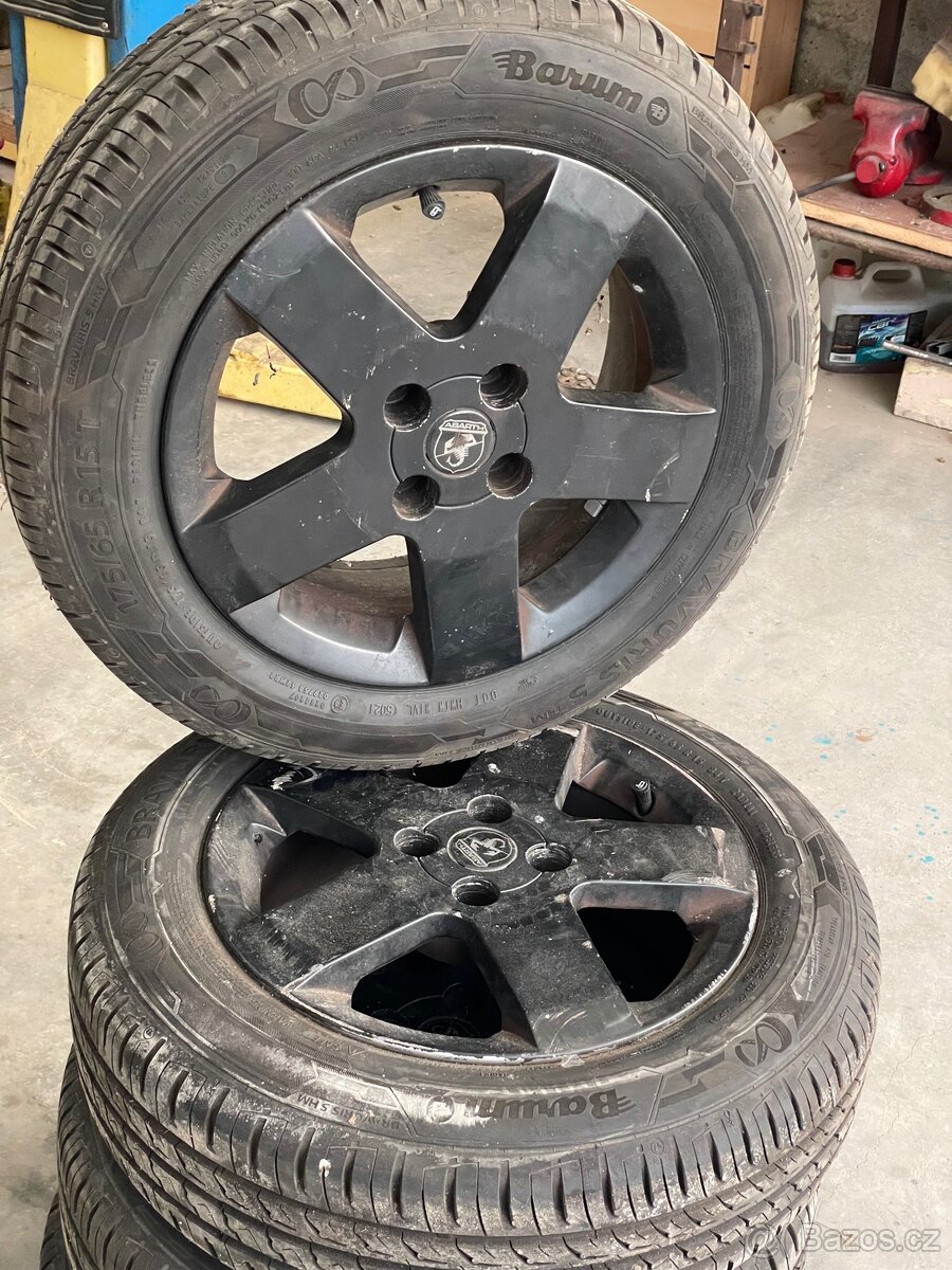 Prodám sadu disků Fiat 4x100 + letní 175/65 15”