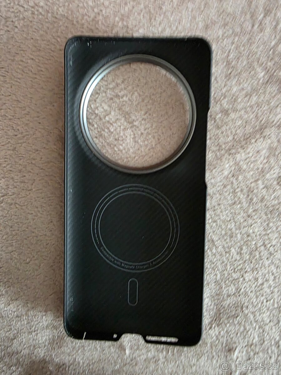 Prodám kryt na Xiaomi 15 ultra z uhlíkového vlákna