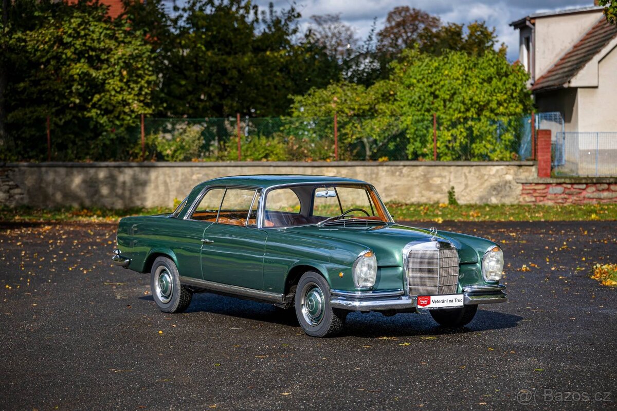 Mercedes Benz w111 250 SE