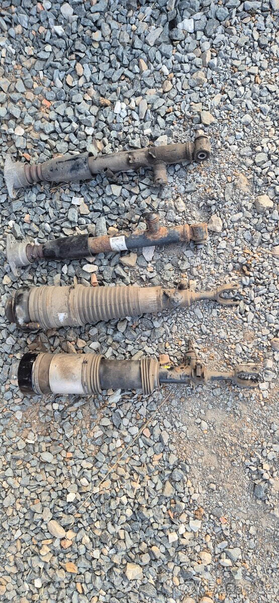 Audi A6 4F (c6) tlumiče a měchy