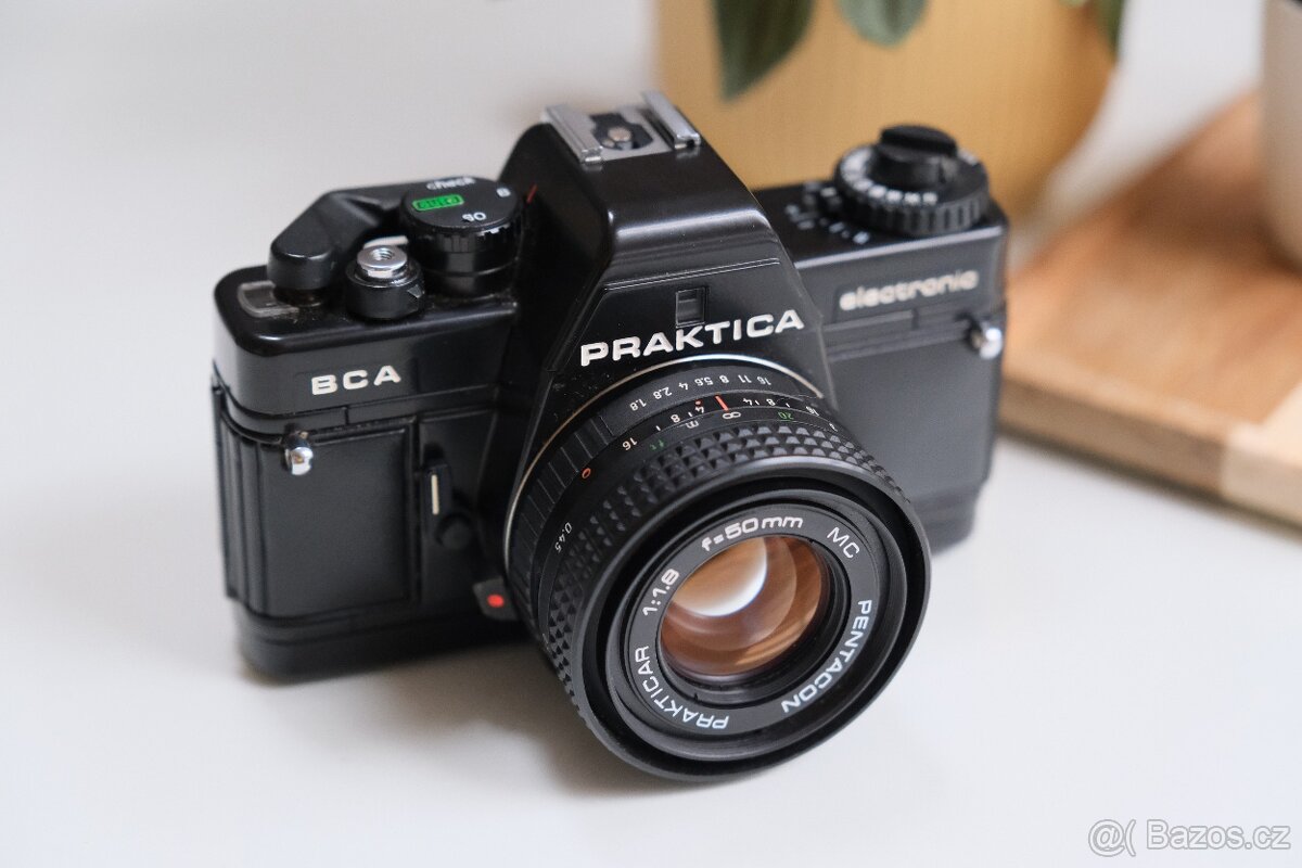 Analogový fotoaparát Praktica BCA + Prakticar 50 mm f1.8